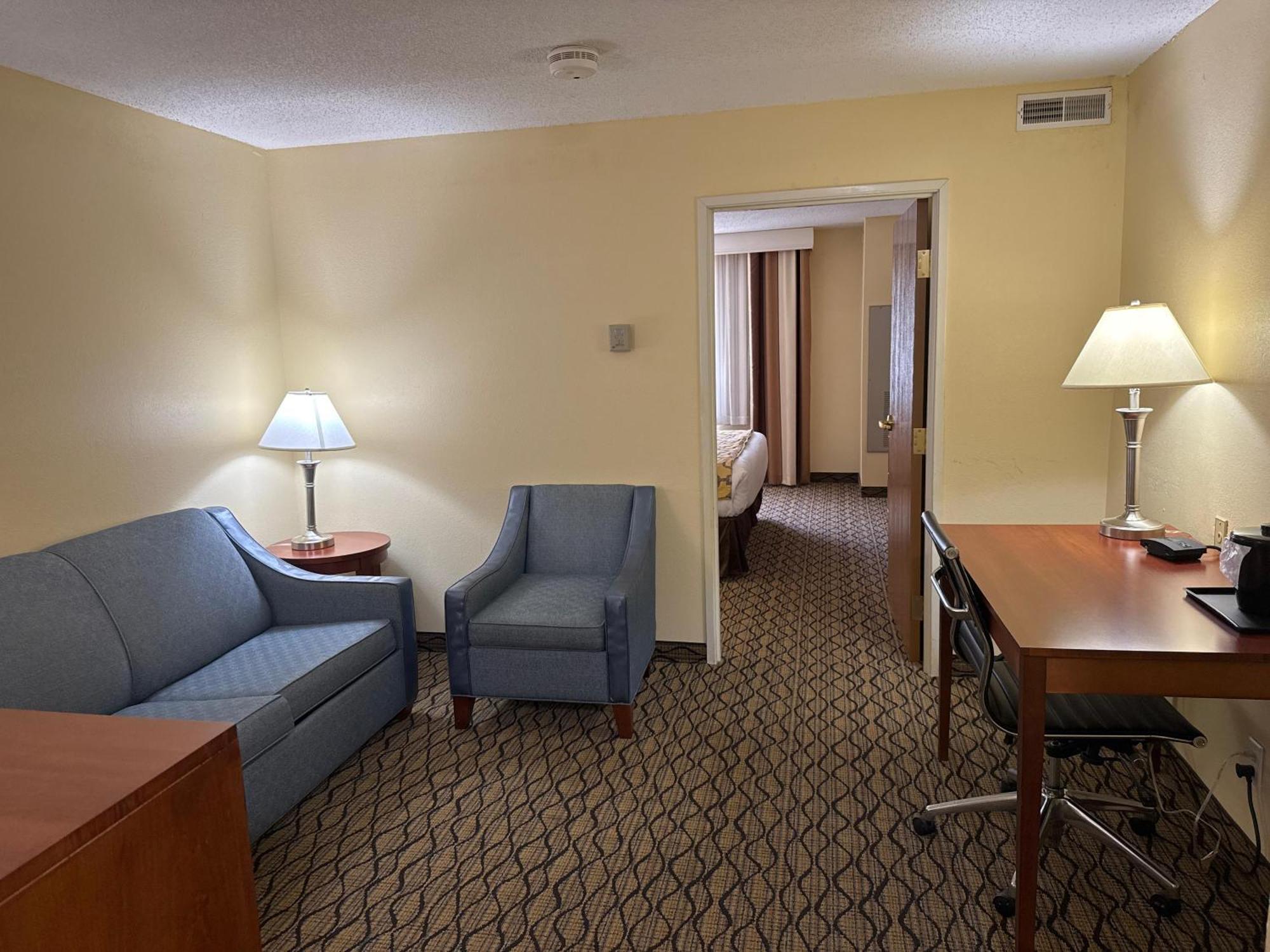 Baymont By Wyndham Mishawaka South Bend Area Hotel Exterior photo